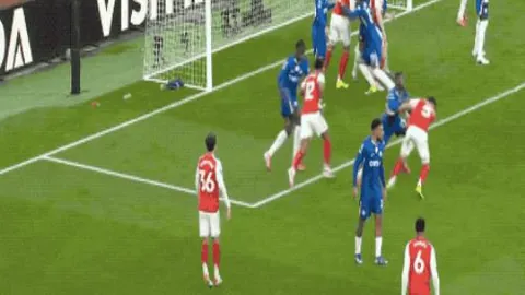 【昨日辉煌再续，火箭快船激战正酣！13连胜风采，谁能终结荣耀？】